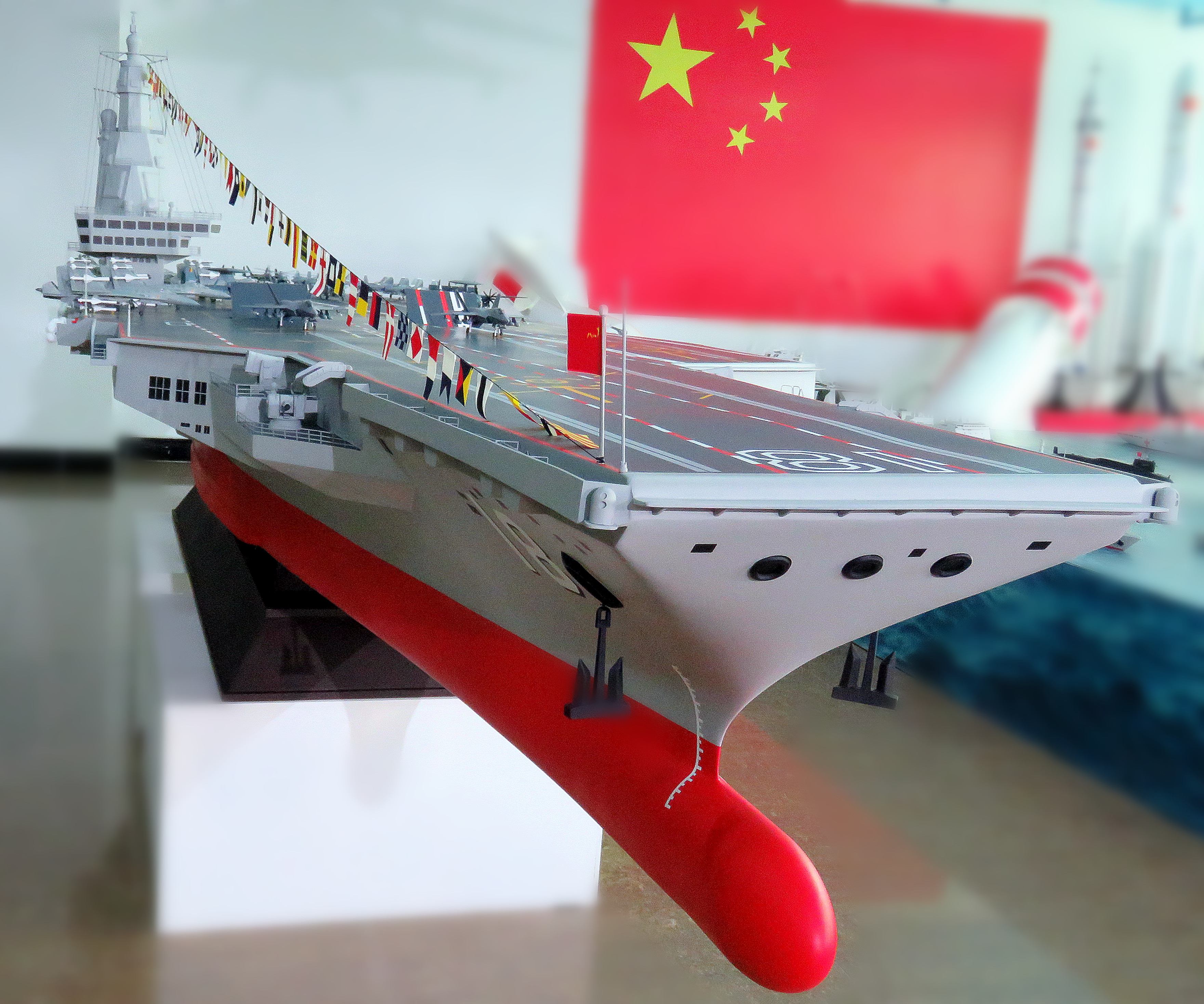 1:72比例中国海军福建号航母展品